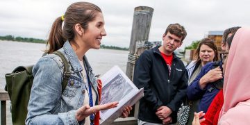 Mastering the Journey: Essential Tour Tips for the Discerning Traveler
